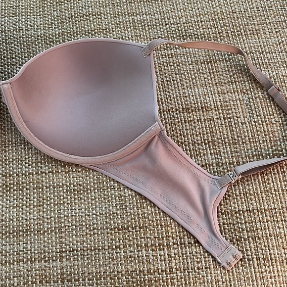 Victoria’s Secret Padded Plunge Push-Up Bra Size 32DD - Picture 6 of 6